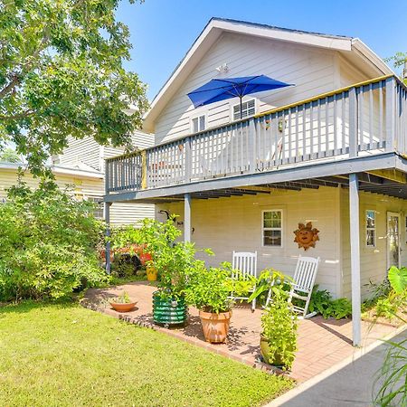 Cozy Galveston Apartment With Private Beach Pass! Luaran gambar