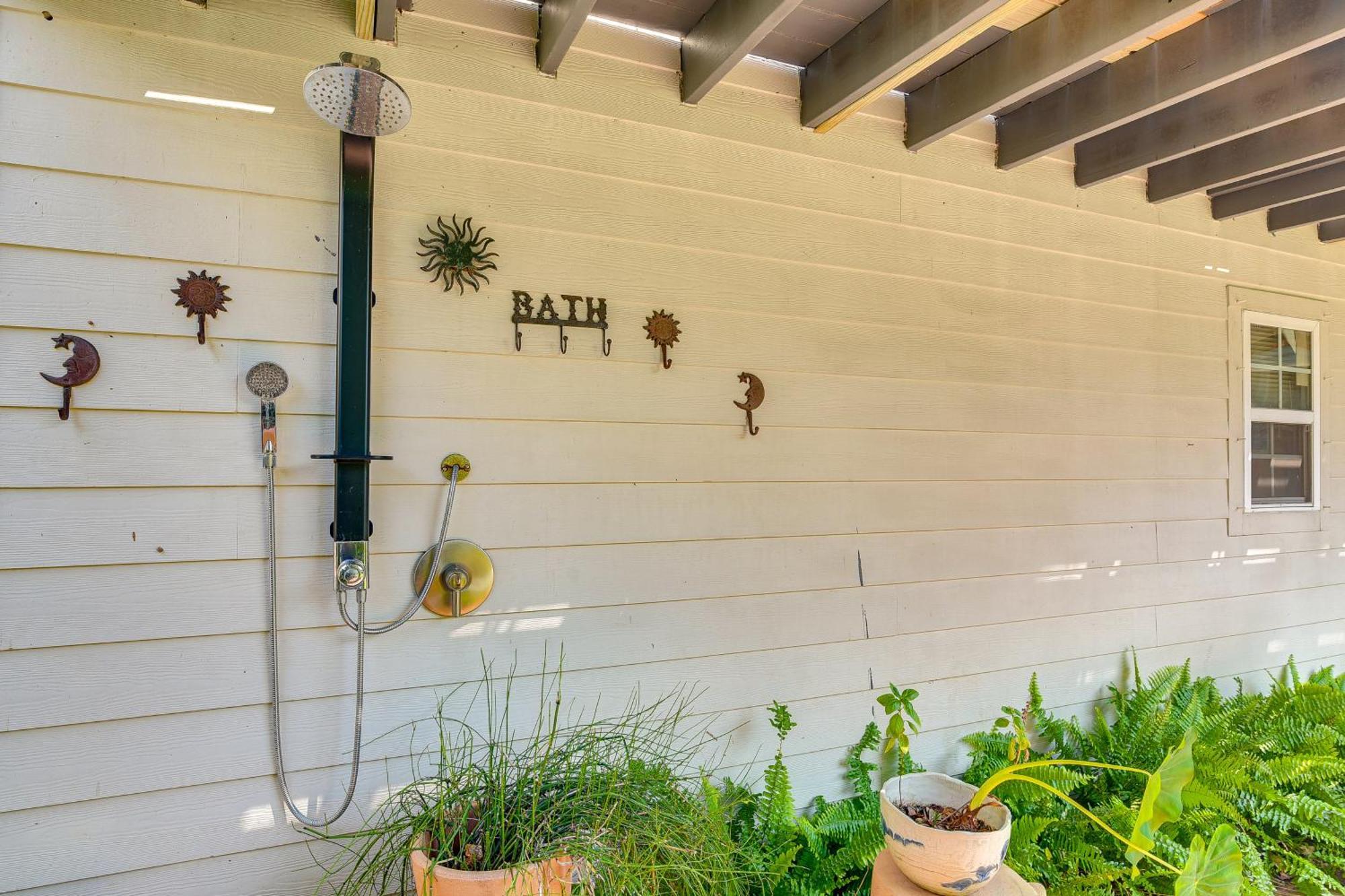 Cozy Galveston Apartment With Private Beach Pass! Luaran gambar